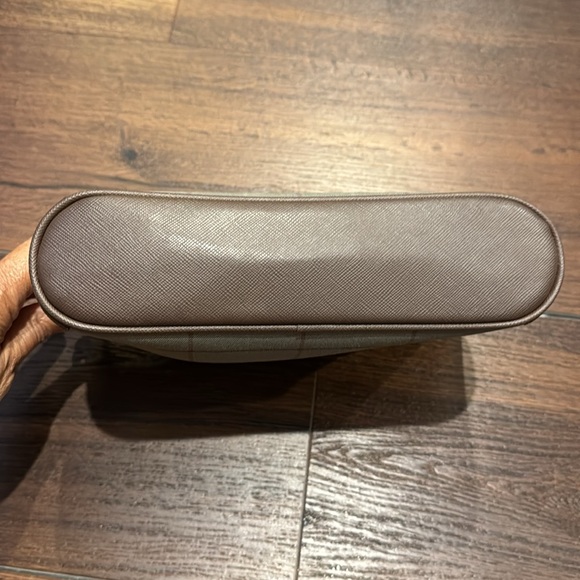 Burberrys Pre owned vintage Toiletry/Wristlet Bag in Coated Canvas/Leather Trim - Picture 2 of 11